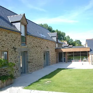 La Ferme Du Chauchix Guest house