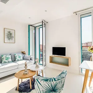 Appartement New ! Sea View Design + Balcony 203